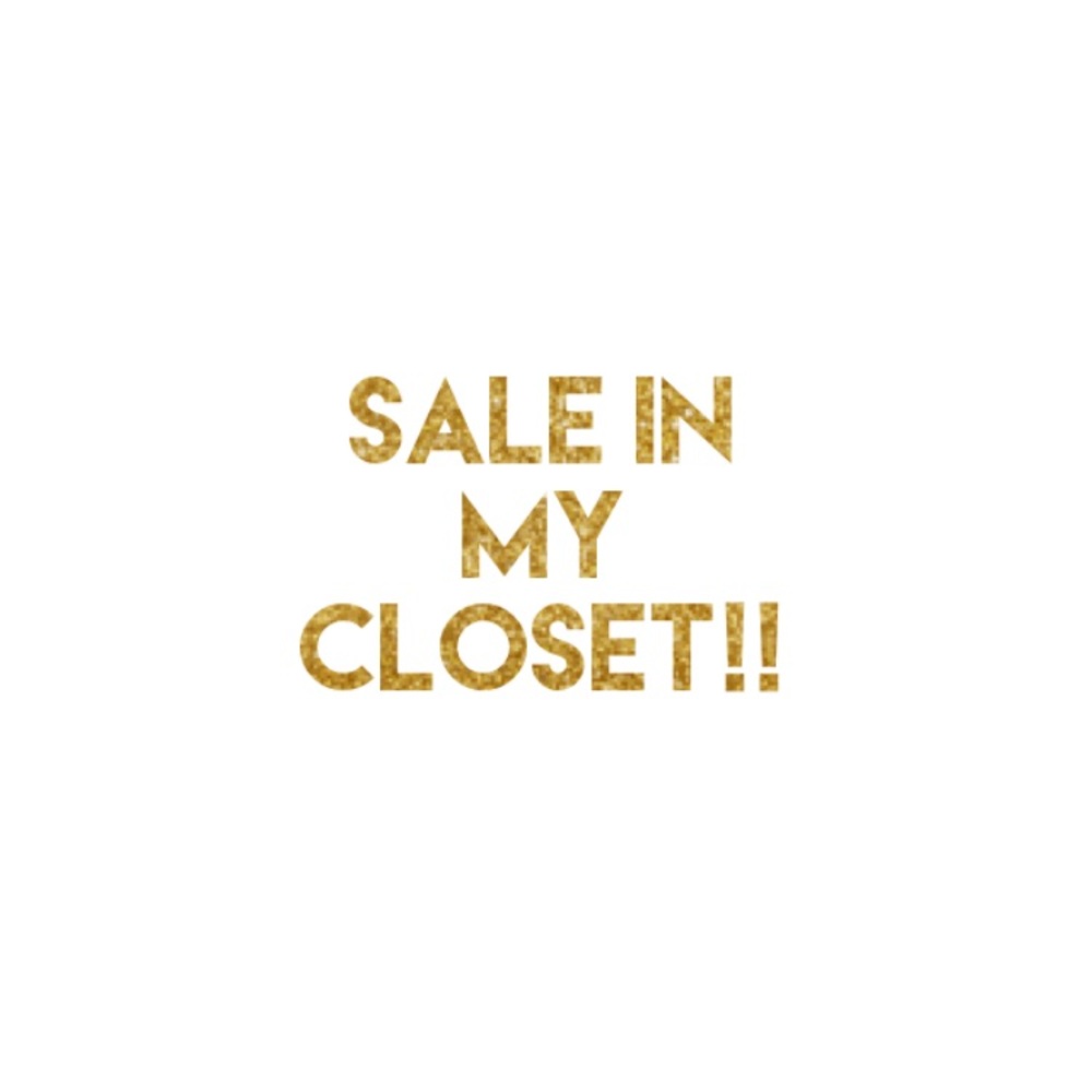SALE IN MY CLOSET! HAPPY Wednesday ❤️😘